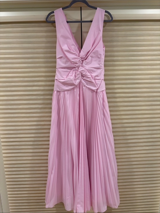 Simkhai Dresses & Skirts - 🔥CLEARANCE🔥 NWOT Simkhai V-Neck Detailed Cotton Midi Dress in Pink, Size US 6